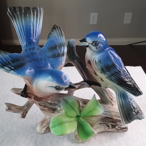 Collectible figurine Blue Jays resting on tree branch. - Picture 3 of 7